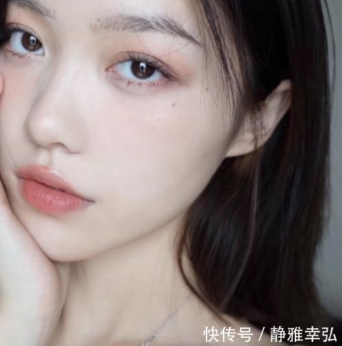 红梨色 必看口红集结，“粉胖丁”少女，“复古红梨色”显白成网红