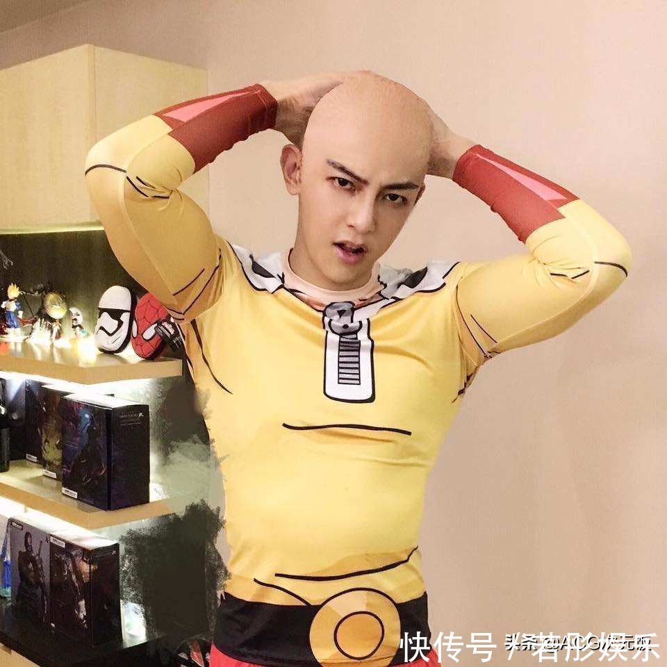 一拳超人|最难出的COS二次元角色,在动漫中画风很简单,但没几个人敢出