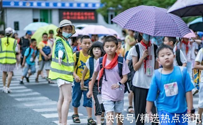 家长|宁德蕉城：家长志愿者护航学生安全