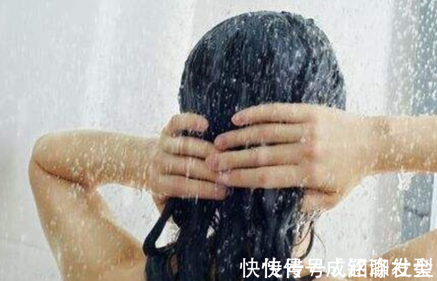 烫发 烫发后经常洗发卷会变直?你绝对被误导了,洗洗卷就直谁还敢烫发