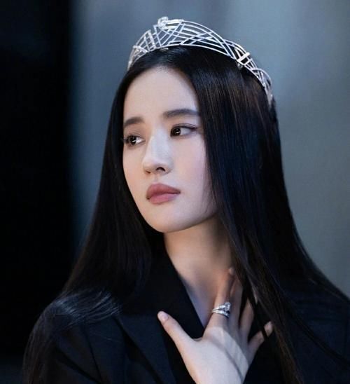 鼻型|鼻型是颜值的硬伤,蒜头鼻虽难看但常见,而这种被称“猪鼻子”