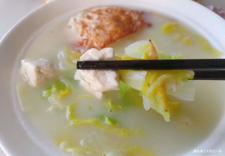 寒露后，天气转凉，教你4道热汤做法，喝一口，比吃火锅还要暖和