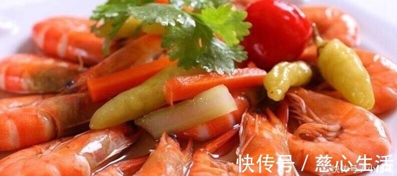 大虾|白水煮虾时,用冷水还是热水,很多人都弄错了,难怪虾不鲜有腥味