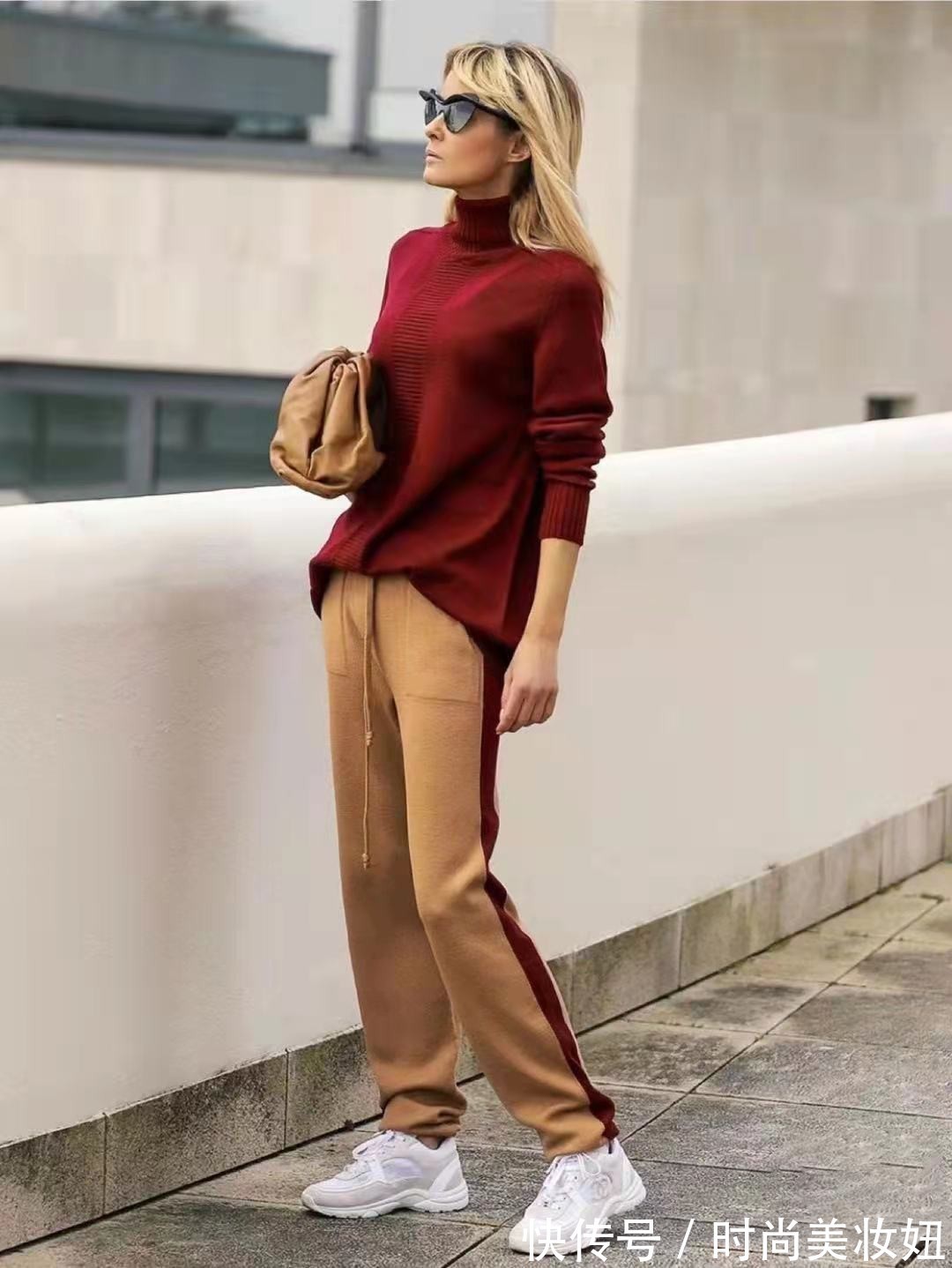 紧身裤|上了年纪的女人,毛衣想穿得有气质,要懂这4个技巧,高级又洋气