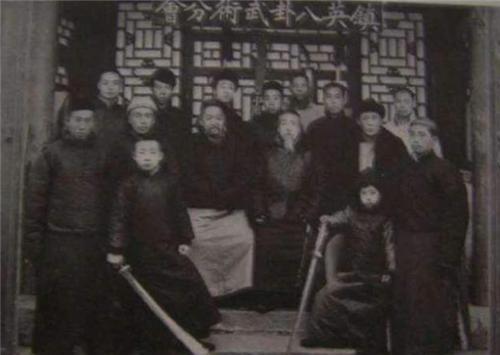 八极拳&他身材瘦小却力大无穷,出手非死即伤,一生无败绩,名字听着耳熟