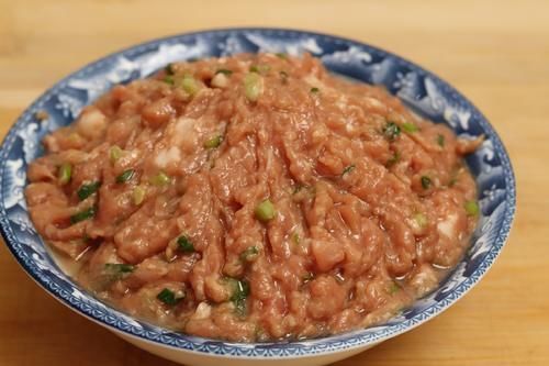 饺子馅|调饺子馅,牢记“加2水,放2油”,肉馅鲜嫩多汁,贼香贼香