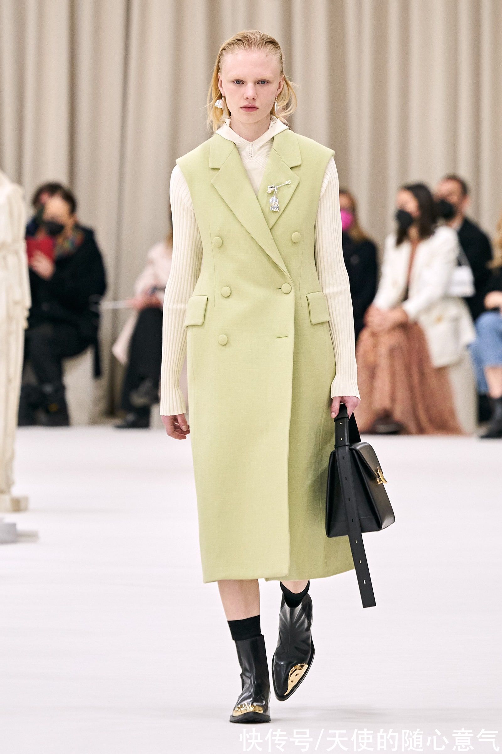 沙漏形|Jil Sander2022秋冬成衣系列经典看点细节分析