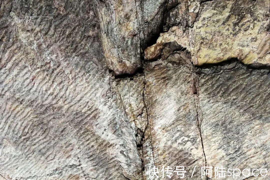 郭亮洞|历经30年坎坷,位于悬崖峭壁的这个郭亮洞地势险要,路况却很好