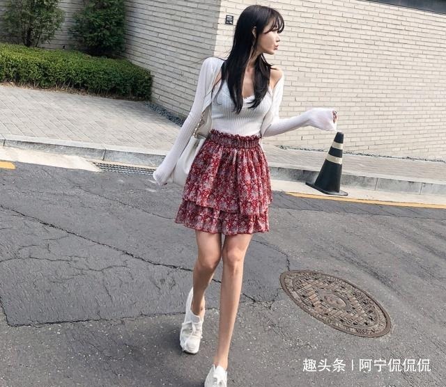 舒适|突显身形的半身裙,更能提升自己的性感