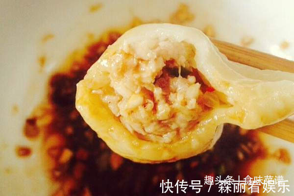 酸菜饺子好吃有诀窍,教你调馅的正确方法和用料,饺子不好吃才怪