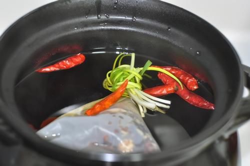 新年的餐桌上不能少了它，提前做好冻起来，吃时一切一蒸就好了