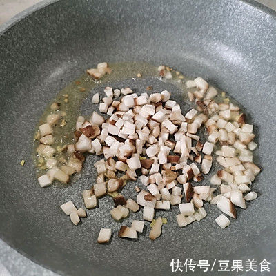 蛋羹|美味签到——吃过都说好的嫩滑Q弹虾仁打卤蒸蛋羹