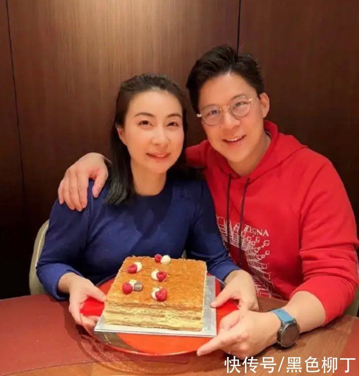 乒坛|张怡宁郭晶晶同框!风格迥异:乒坛大魔王中国风,跳水女神富态