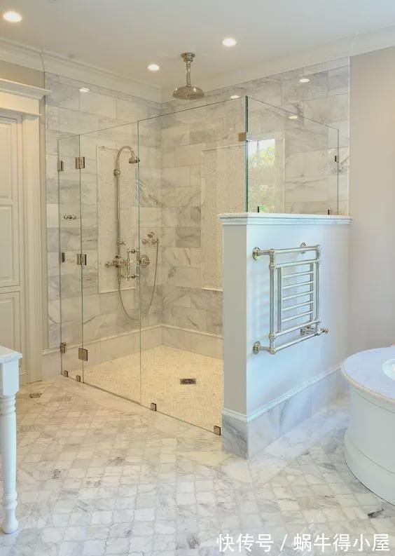 马桶|卫生间但凡不是小到可怜，能砌半墙就砌半墙，图的就是5个好处