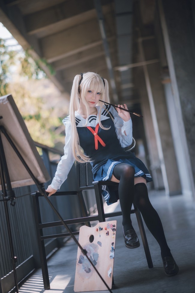 作画|cos:认真作画的英梨梨,被努力吸引到