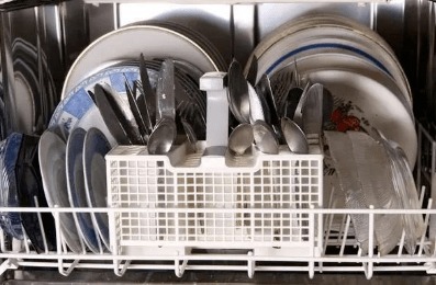 这样洗碗,也许正在、培养细菌,多数家庭中招,劝你趁早改正