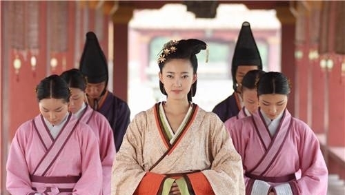 婚嫁|她是抛夫弃女的拜金女,二婚嫁给皇帝,还生下大汉天子