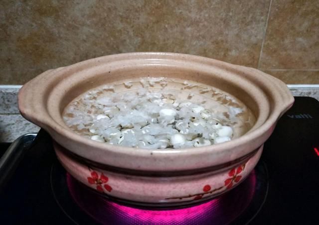 常年滋补的一道饮品，每天来一杯，再也不怕被叫阿姨了