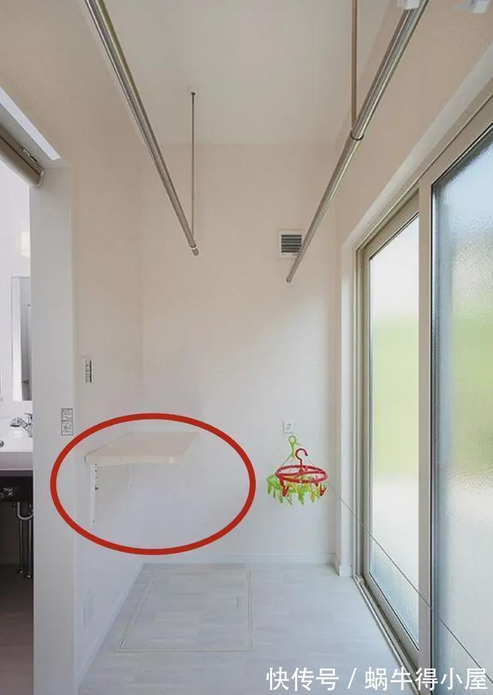阳台|太实用!阳台安装一块隔板,多个熨烫、折叠区,以前咋没想到?