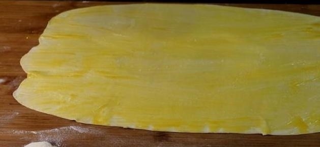 买了20年手抓饼,才知道做法这么简单,1分钟学会,2块钱做一大锅