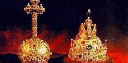 村民盖房子,意外发现千年前的宝藏,有大量金币,该归谁呢