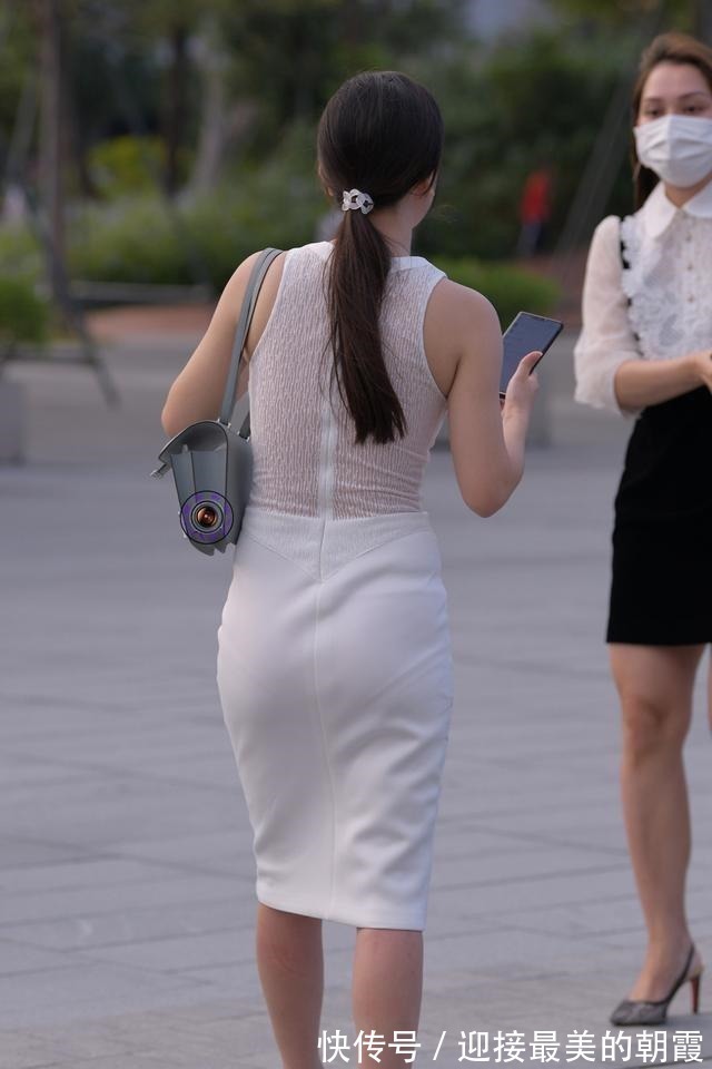 连衣裙 清新洒脱的连衣裙穿搭尽显自然的洒脱,有型有款的身姿,搭配舒适!