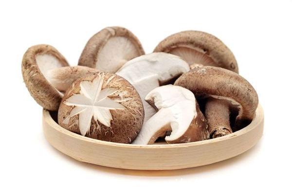 上门|痛风的“祸根”被揪出,这4种食物希望你管住嘴,避免痛风找上门