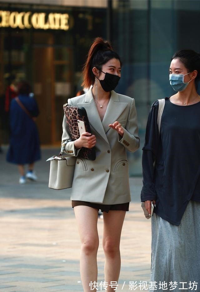 搭配 气质出众的包臀裙搭配技巧,兼顾美感与舒适度,非常实用!