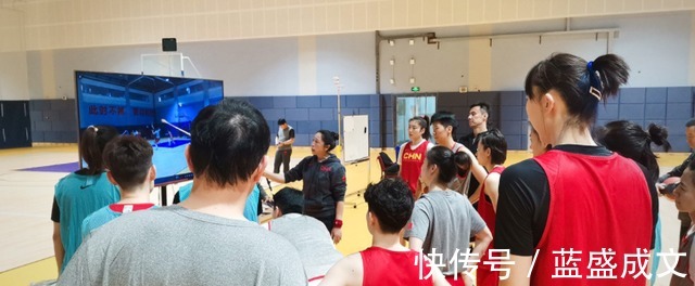 郑薇|中国女篮拒绝爆冷!郑薇调整首发,韩旭取代李月汝,CCTV5直播!