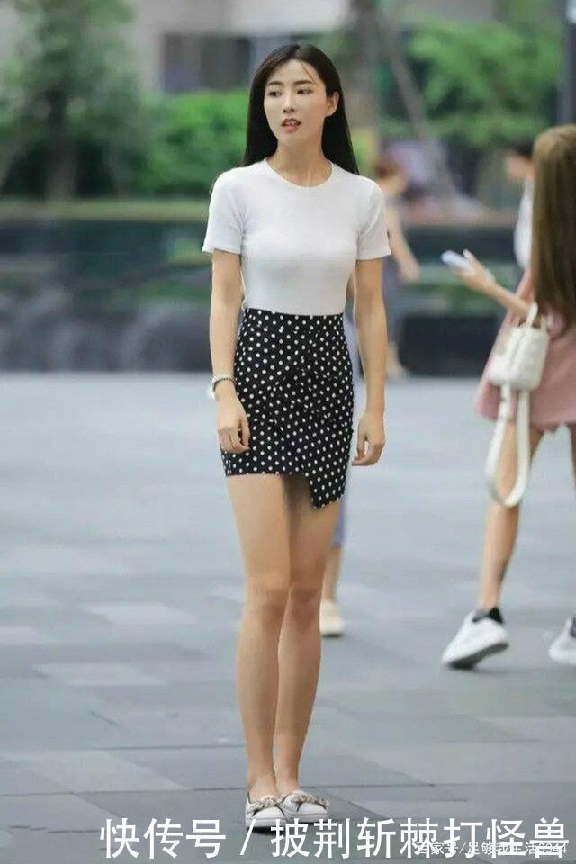 上衣|针织修身上衣搭配黑色短裤,娇嫩丰盈,温文尔雅