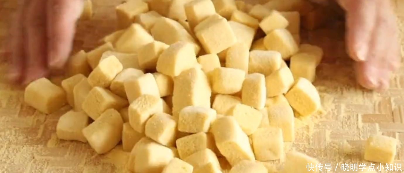 疙瘩|玉米面这样做,清爽劲道,越嚼越香,一定要给家人做的开胃美食