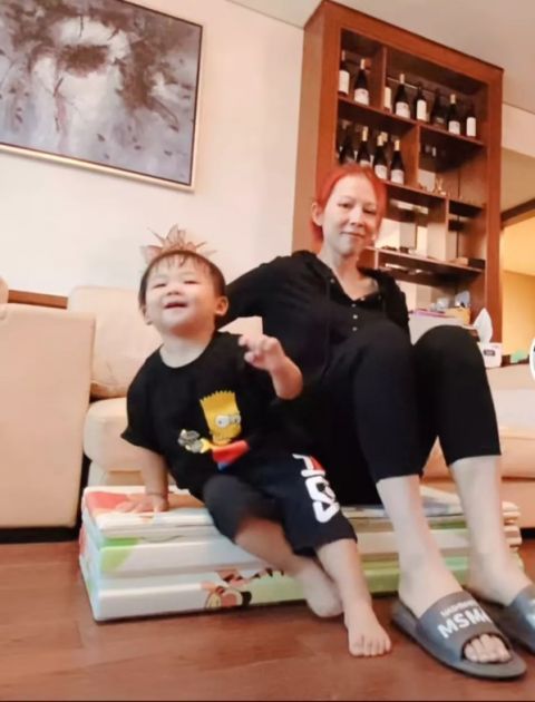 应采儿|《披荆哥哥》首播，嫂子们组团秀恩爱，太太团12位成员颜值差异大