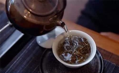 不脏|茶叶第一泡水到底脏不脏应不应该倒掉告诉你正确的喝茶做法