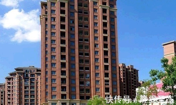 老家|恭喜明年起,农村老家房子都“这样”处理,在城市子女要在意了