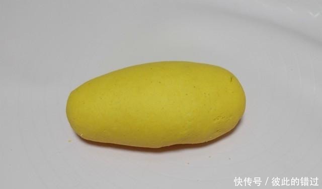 南瓜馒头这样蒸,又香又软抢着吃,时间短口感好,全家都喜欢