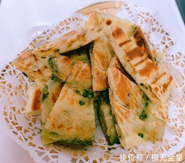  葱油饼|肉松葱油饼，层层肉松，葱花香浓，太好吃了