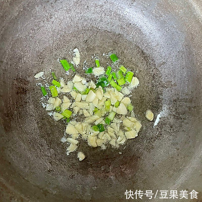 白菜炖豆腐|妈妈最拿手的白菜炖豆腐，被我偷学到了