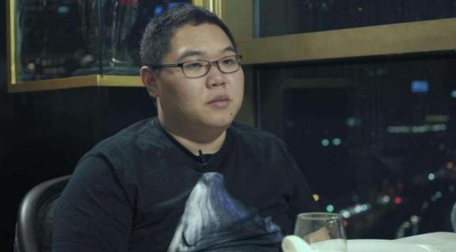 PDD|PDD有多壕?时隔一年重开CF仓库,竟以为玩的是体验服