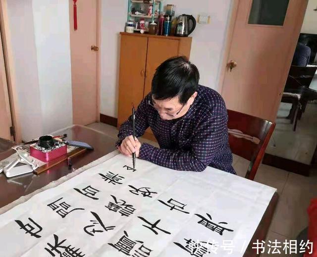 曹全碑|他的隶书我服!古今相参,既有《曹全碑》笔意又有伊秉绶整齐划一