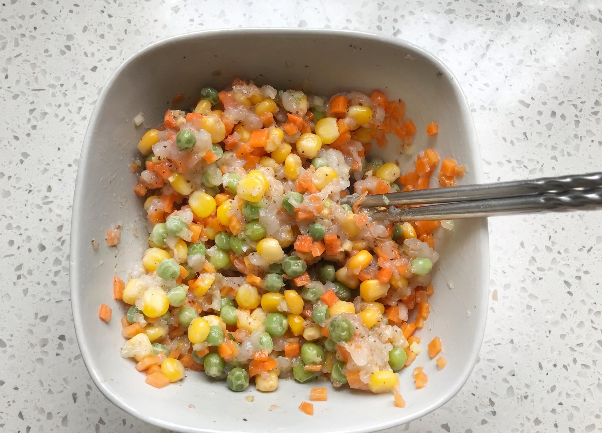 馄饨皮别再煮了，教你新吃法，10分钟做1锅营养美味，孩子抢着吃