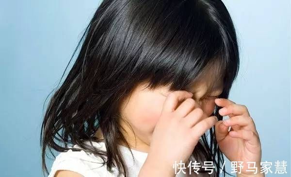 爸爸妈妈|孩子发脾气时,父母这样安慰,更容易培养出“高情商”孩子