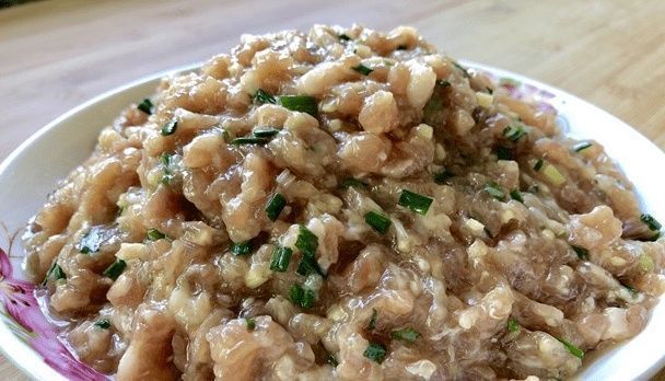 饺子要好吃,调馅最关键,教你饭店不外传的肉馅调法,鲜嫩多汁