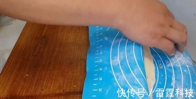早餐别烙饼吃包子了，教你新吃法，香酥又松软，比面包烧饼还好吃