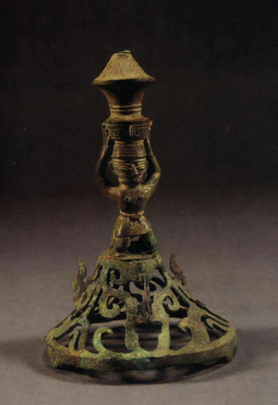 文物|三星堆的青铜神树,为何会成为禁止出国展出文物,只因这三个原因