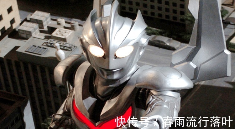 奥特曼|奥特曼 黑暗扎基打伤过诺亚,为什么遇到银河就败了有件事要解释清楚!