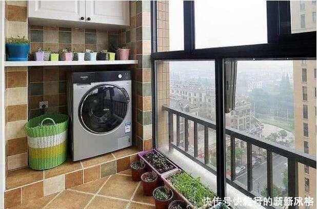 阳台|在阳台安装洗衣机,聪明人都会装这个东西,懊悔我家察觉晚了