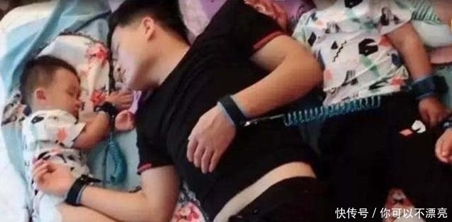 呼噜声|“暴躁宝宝”上线,睡觉时被呼噜声吵醒,转身给宝爸“上了一课”