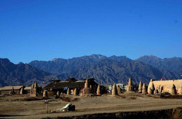 神灵&贺兰山有一个“谜”样的岩画,经过专家揭秘,暗藏着三个意思