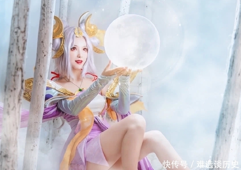 大学生cos|大学生cos嫦娥,仙女下凡,这双光脚丫,有谁扛得住?