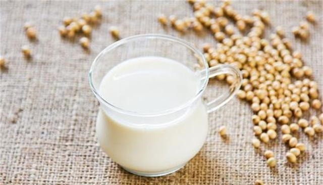 做豆浆时千万别直接榨成浆,多加这一步,豆浆由香又浓又好喝